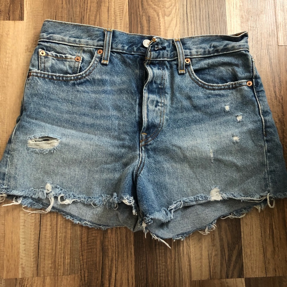 Levi Wedgie Shorts!